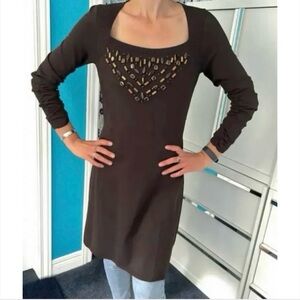 Brown short long sleeved dress w/original detailings & cut